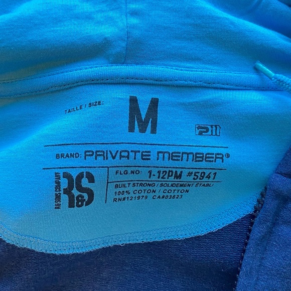 NWT PRIVATE MEMBER Blue Zip Front Hoodie Sweater with Graphic Print SZ M - Picture 8 of 8